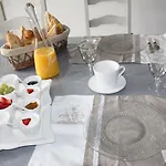 Frühstückspension Comme Un Reve Doignies