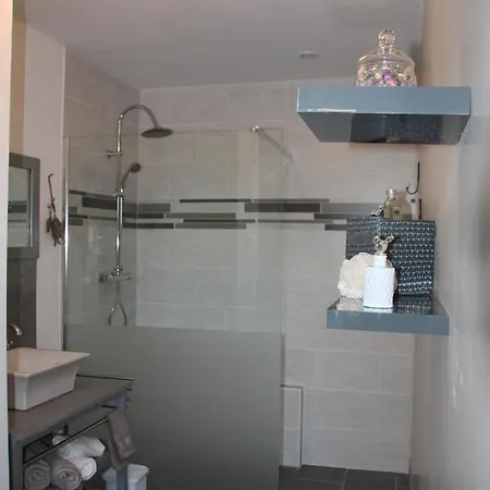Comme Un Reve Bed & Breakfast 3*